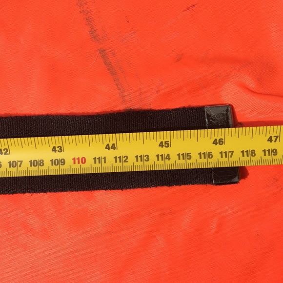 Columbia web belt 1.5”x46” black w gunmetal black buckle bottle cap opener - Picture 9 of 15